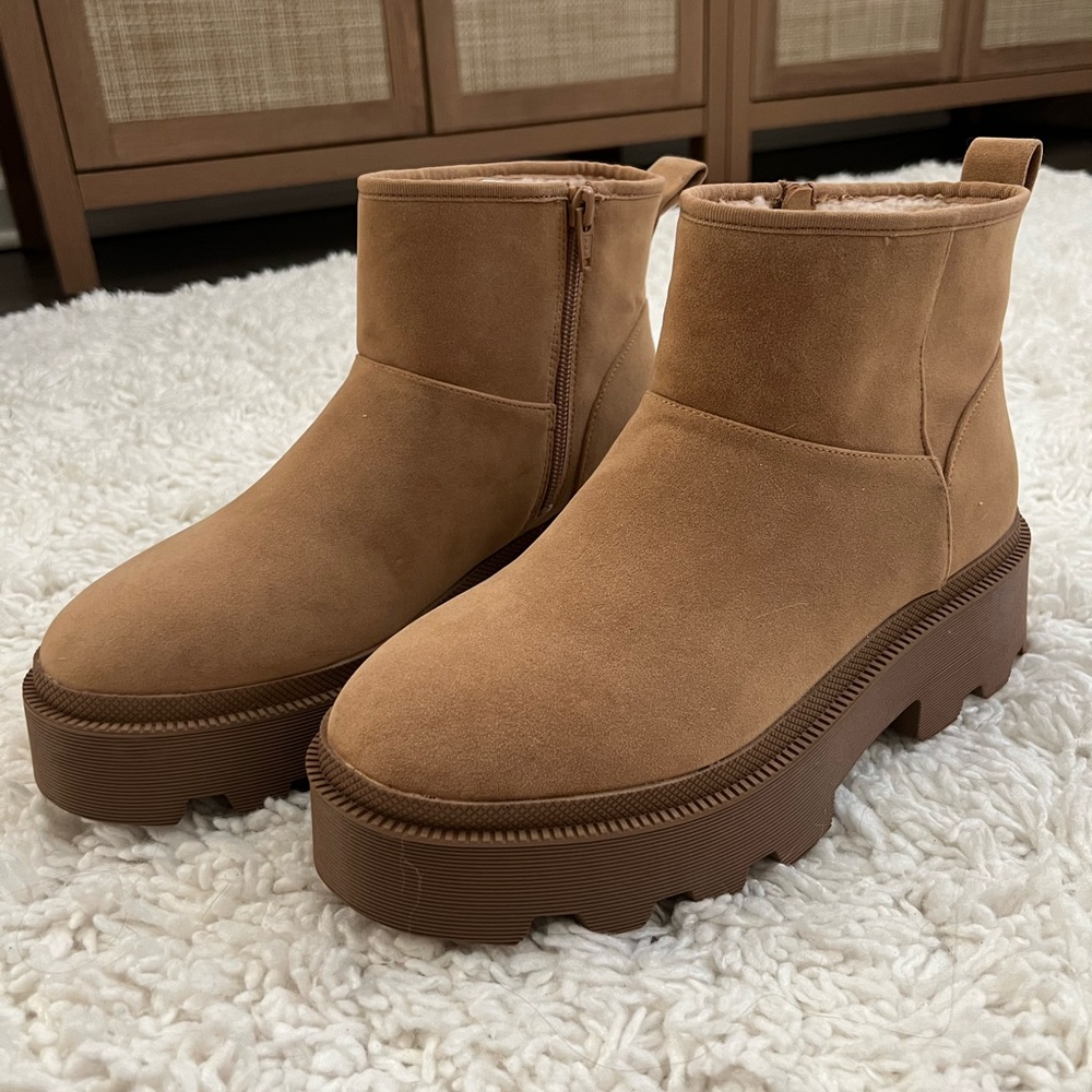 New, Never Worn! Universal Thread Brown Ankle Booties